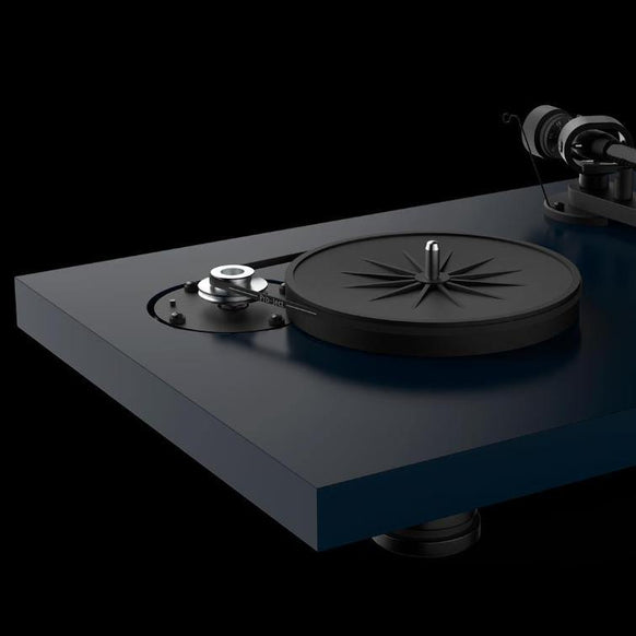 Pro-Ject Debut Carbon Evo Turntable - Joe Audio